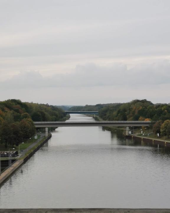 Zur Esterholzer Schleuse